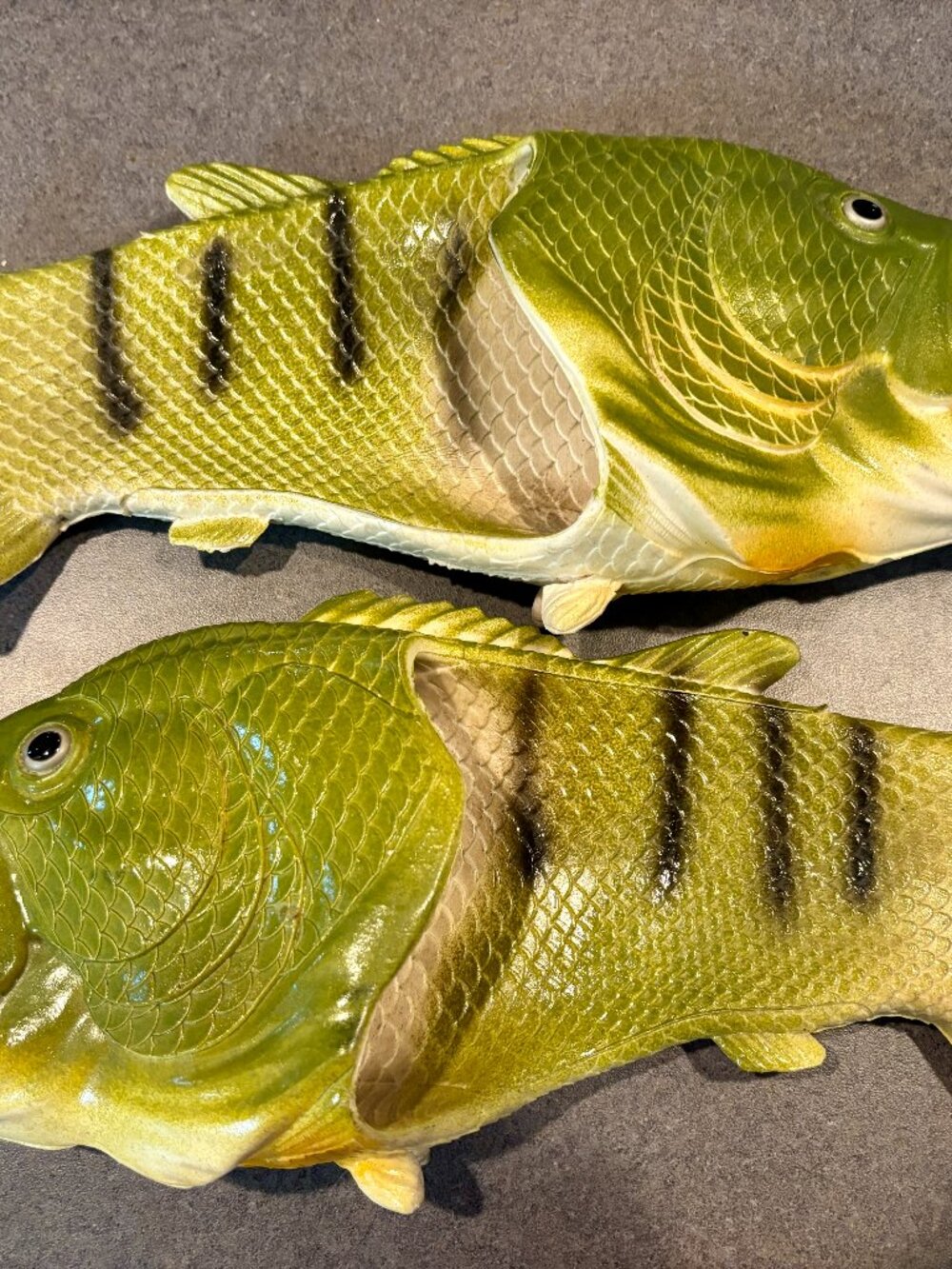 ~~Bass Fish Flip Flop Sandals Men's 11-11.5 US Mouth~Green Scales~UNISEX~Fun  **